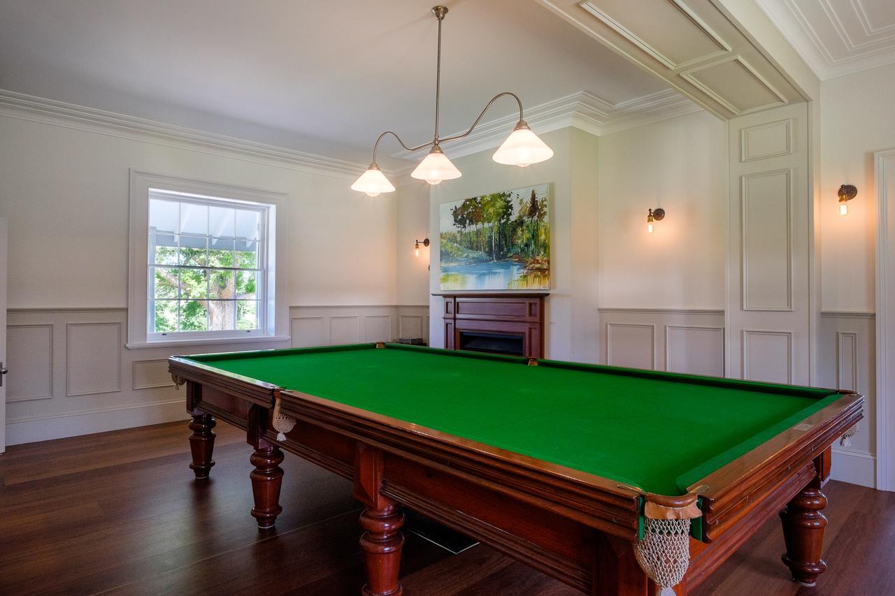 Goonoo Goonoo Station Hotel Тамуърт Екстериор снимка A pool table