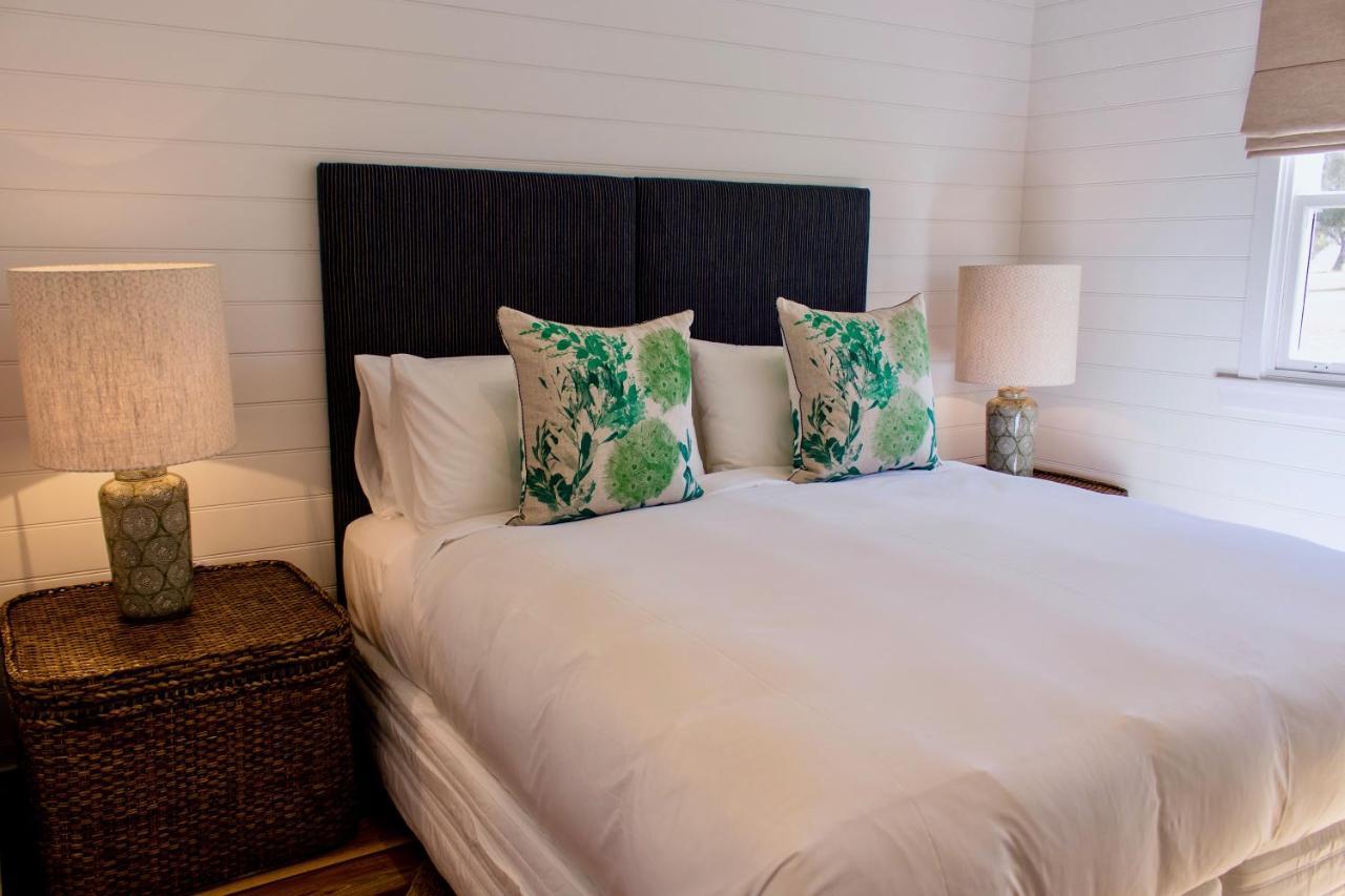 Goonoo Goonoo Station Hotel Тамуърт Екстериор снимка A bed